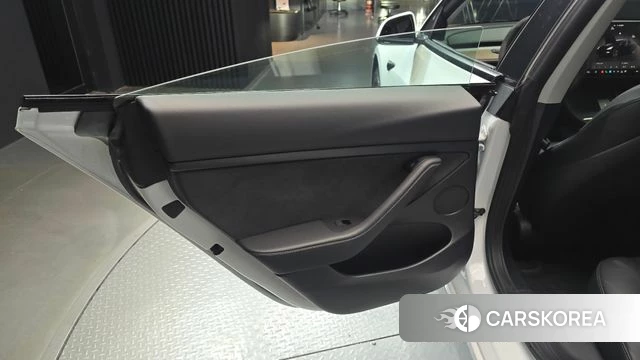 Tesla Model 3 id 4730918 из Кореи 16