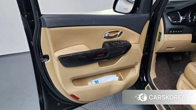 Kia The New Carnival id 4345573 из Кореи 17
