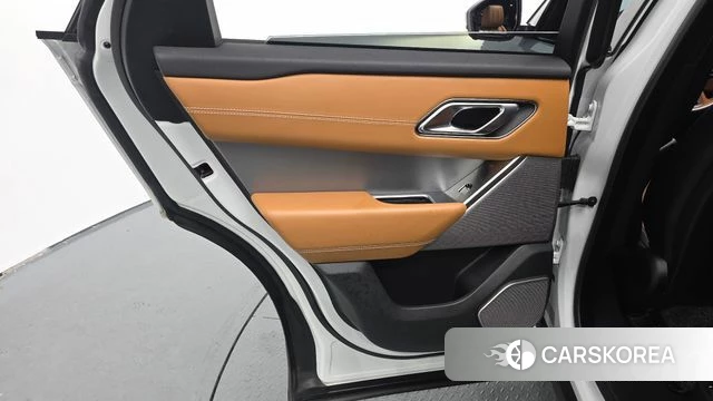 Land Rover Range Rover Velar id 4633332 из Кореи 17