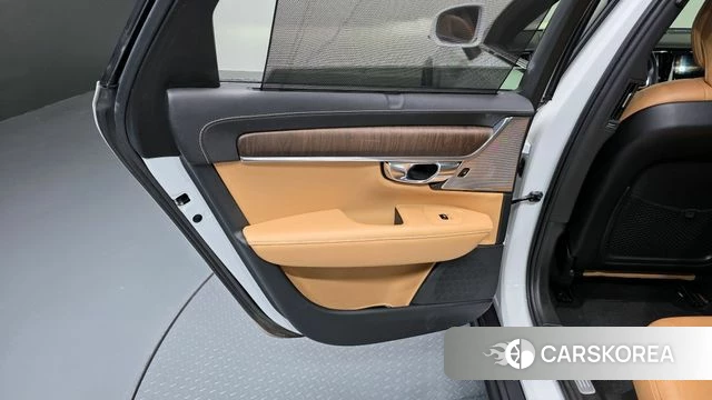 Volvo V90 Cross-Country id 4293685 из Кореи 17
