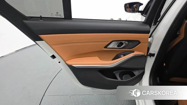 BMW 3 Series (G20) id 4898326 из Кореи 17