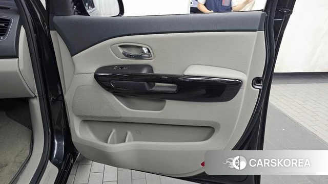Kia The New Carnival id 4684379 из Кореи 17
