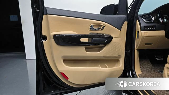 Kia The New Carnival id 4781138 из Кореи 17
