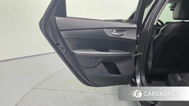 Kia Come New K3 id 4677204 из Кореи 17
