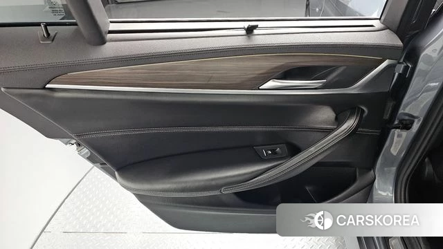 BMW 5 Series (G30) id 4781206 из Кореи 17