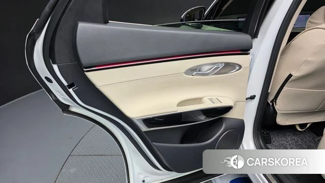 Genesis GV70 id 4185734 из Кореи 17