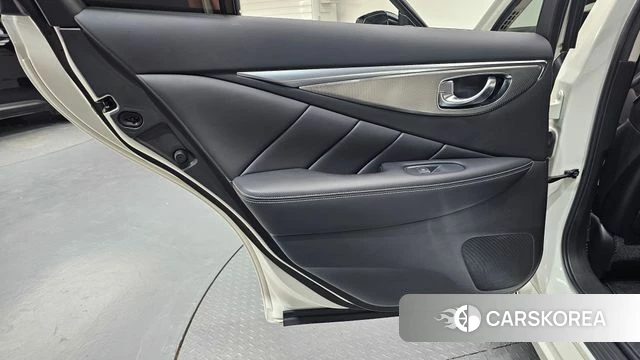 Infiniti Q50 id 4520606 из Кореи 17