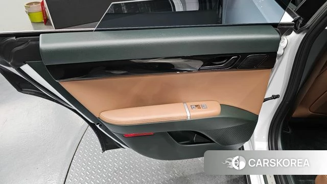Hyundai Grandeur (GN7) id 4528640 из Кореи 17