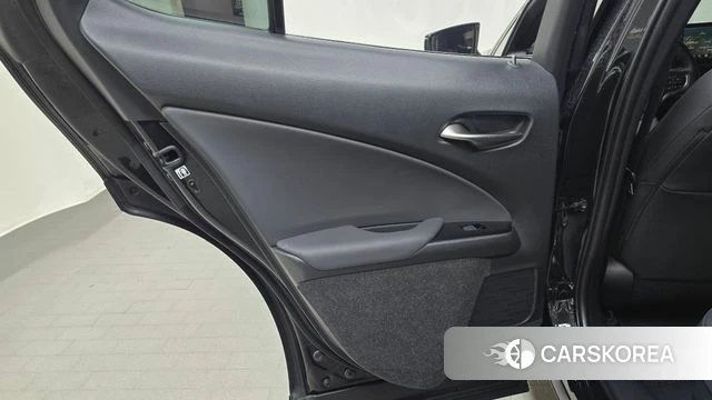 Lexus UX250h id 4701408 из Кореи 17
