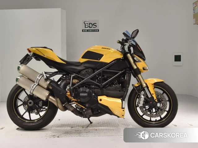 Проданный Ducati STREETFIGHTER 848 2011 из Японии