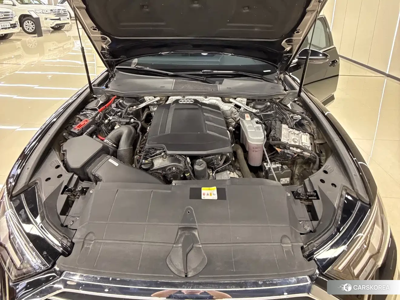Audi A6L id 4545873 из Китая 17