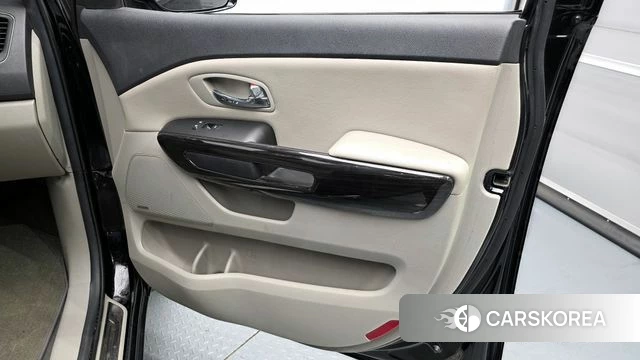 Kia The New Carnival id 4384536 из Кореи 17