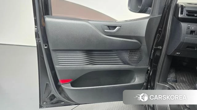 Hyundai Staria id 4696799 из Кореи 17