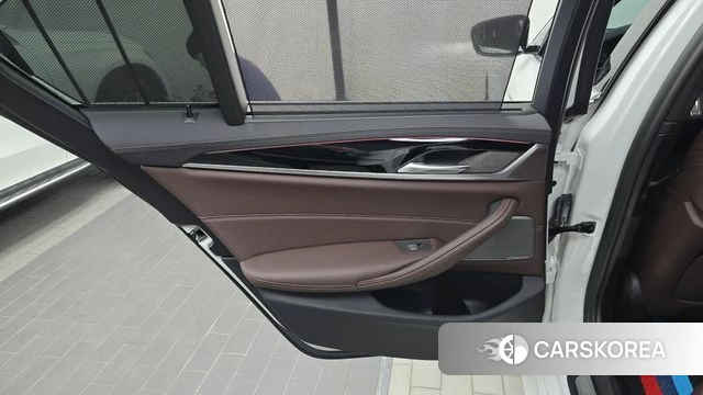 BMW 5 Series (G30) id 4936272 из Кореи 17