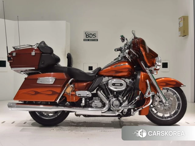 Проданный Harley-Davidson Electra Glide FLHTCUSE1800 CVO 2010 из Японии