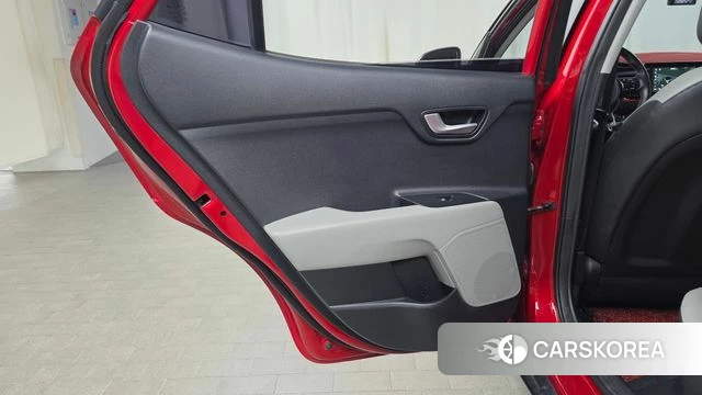 Kia Stonic id 4900521 из Кореи 17