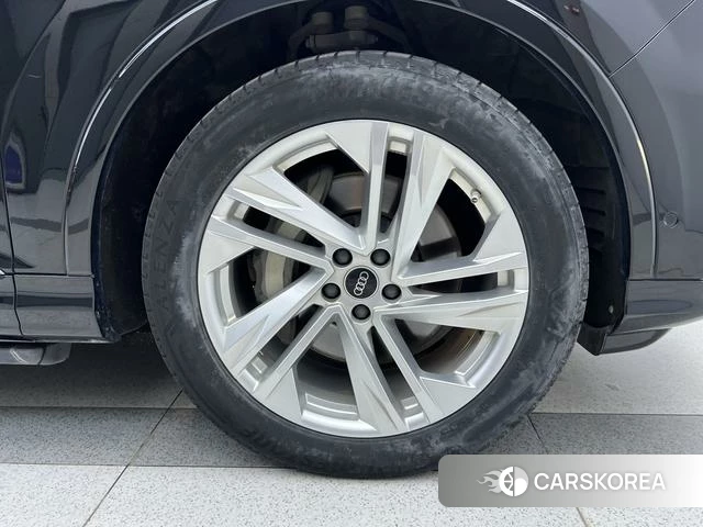 Audi Q7 id 4208048 из Китая 17