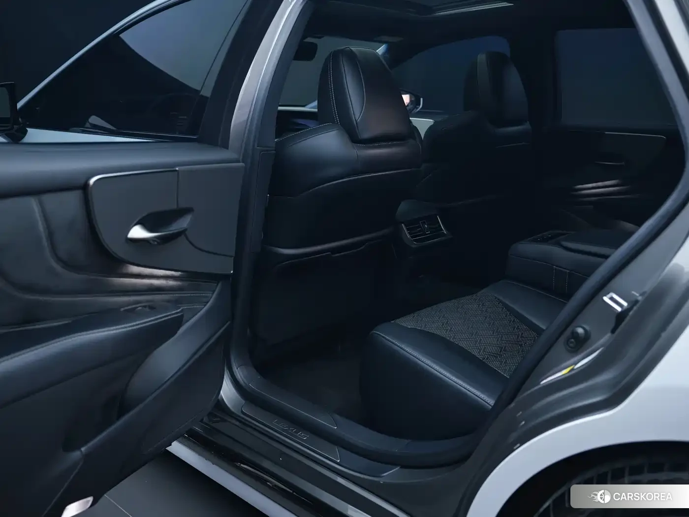 Lexus LS id 4565401 из Китая 17