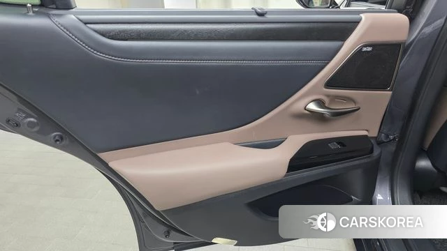 Lexus ES300h 7th generation id 4349737 из Кореи 17