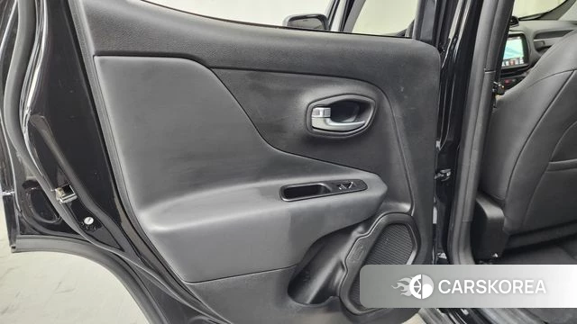 Jeep Renegade id 4470495 из Кореи 17