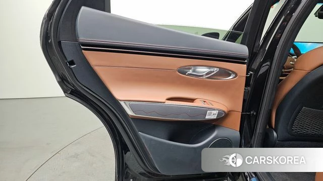 Genesis GV70 id 4462959 из Кореи 17
