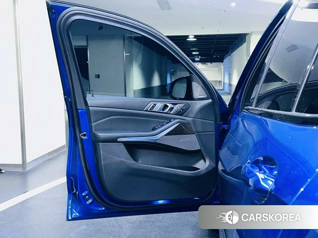 BMW X5 M id 4262184 из Китая 17