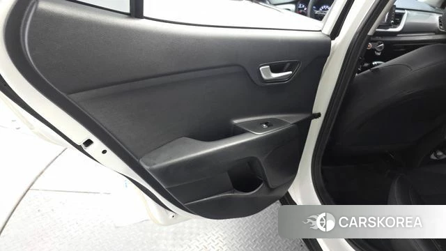 Kia Stonic id 4502727 из Кореи 17