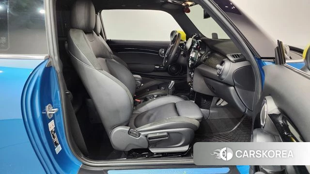 Mini Cooper Electric id 4194715 из Кореи 17