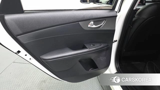 Kia Come New K3 id 4225447 из Кореи 17