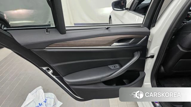 BMW 5 Series (G30) id 4781232 из Кореи 17