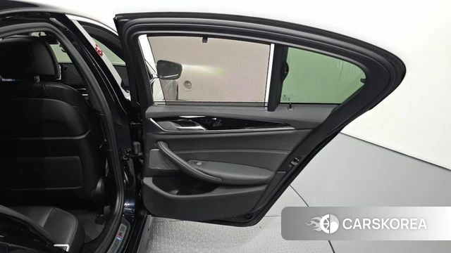 BMW 5 Series (G30) id 4863595 из Кореи 17