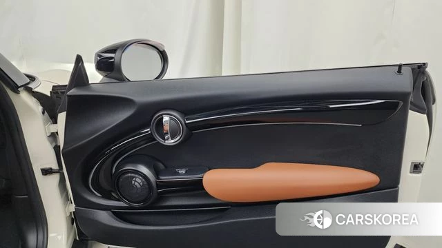 Mini Cooper S Convertible id 4636972 из Кореи 17