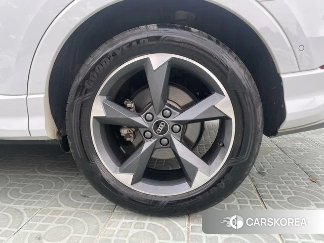 Audi Q3 id 4298521 из Китая 17