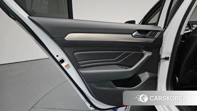 Volkswagen Passat GT (B8) id 4665945 из Кореи 17