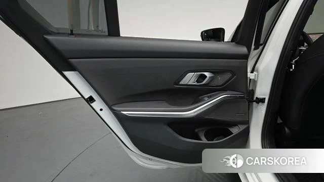 BMW 3 Series (G20) id 4778102 из Кореи 17