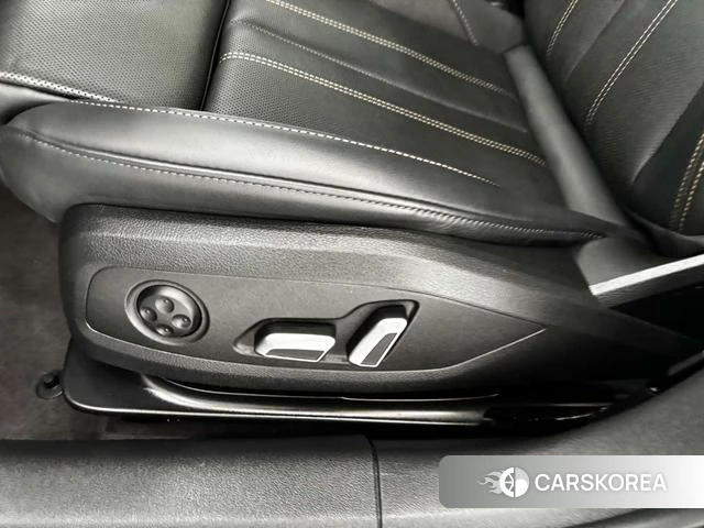 Audi A4L id 4298370 из Китая 17
