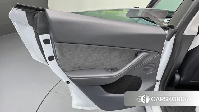 Tesla Model Y id 4579054 из Кореи 17
