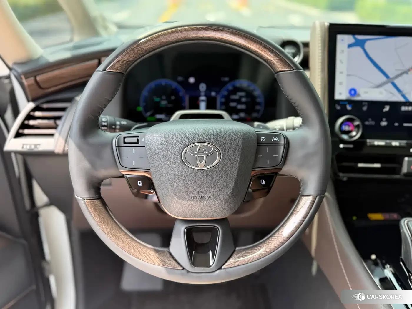 Toyota Elfa id 4685957 из Китая 17