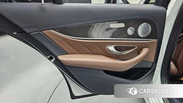 Mercedes-Benz E-Class W213 id 4694073 из Кореи 17