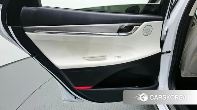 Hyundai The New Grandeur IG Hybrid id 4388968 из Кореи 17