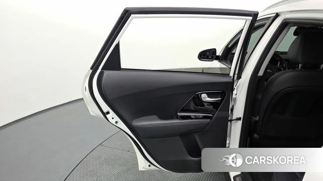 Kia The New Niro id 4224690 из Кореи 17