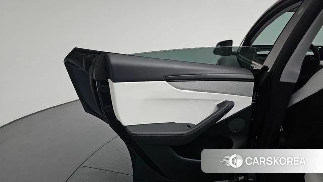 Tesla Model Y id 4441793 из Кореи 17