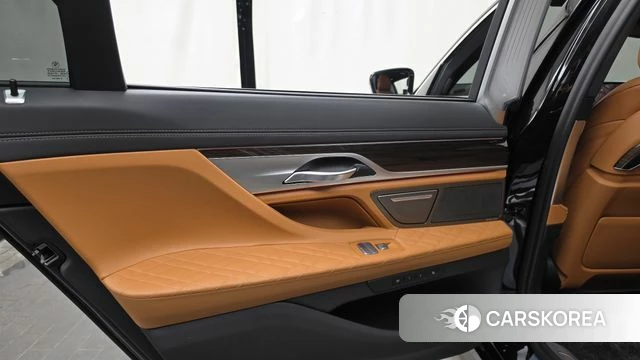 BMW 7 Series (G11) id 4727574 из Кореи 17