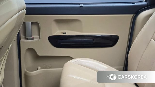 Kia The New Carnival id 4363150 из Кореи 17