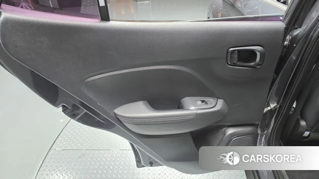 Hyundai Venue id 4196608 из Кореи 17