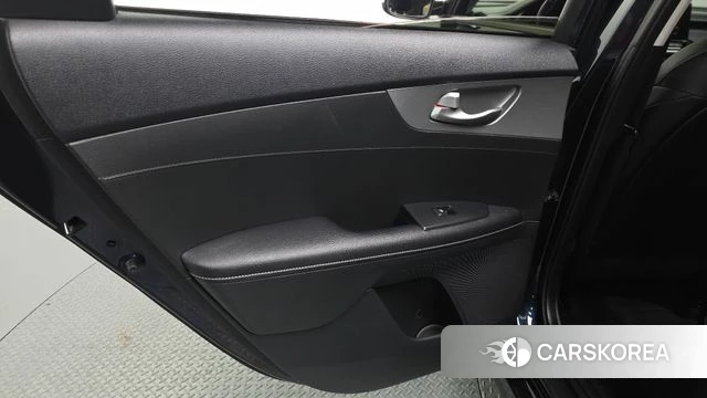 Kia Come New K3 id 4632524 из Кореи 17