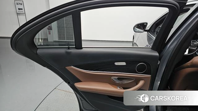 Mercedes-Benz E-Class W213 id 4750979 из Кореи 17