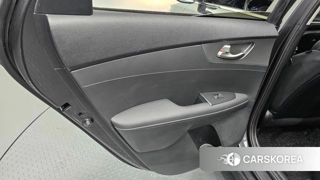 Kia Come New K3 id 4794670 из Кореи 17