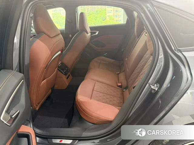 Audi A5L id 4255934 из Китая 17