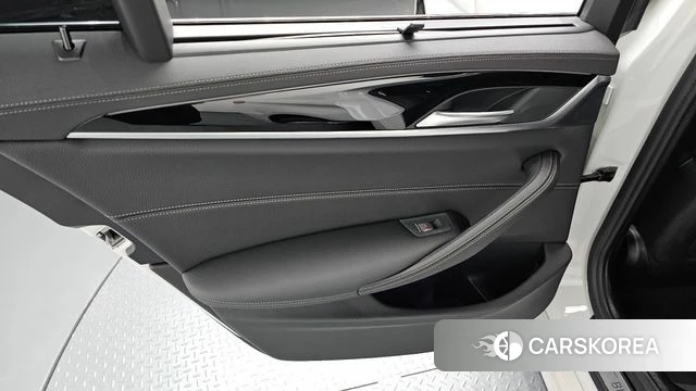 BMW 5 Series (G30) id 4671300 из Кореи 17